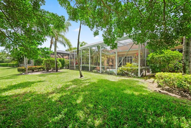 9026 Lakes Boulevard, West Palm Beach, FL 33412