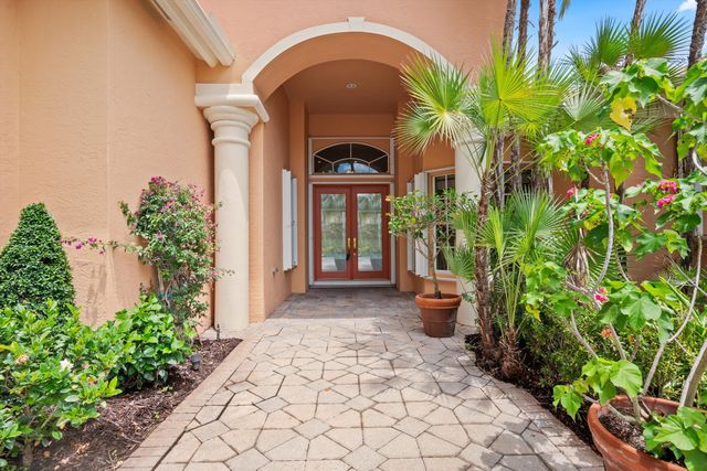 9026 Lakes Boulevard, West Palm Beach, FL 33412