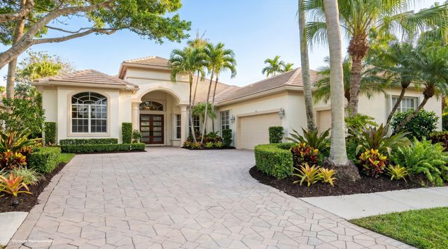 9026 Lakes Boulevard, West Palm Beach, FL 33412