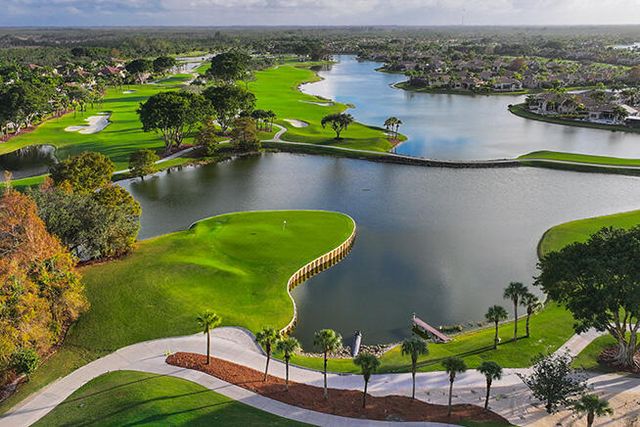 9026 Lakes Boulevard, West Palm Beach, FL 33412