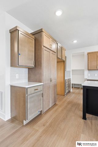7805 N 167 Avenue, Bennington, NE 68007