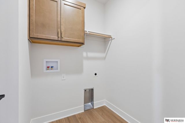 7805 N 167 Avenue, Bennington, NE 68007