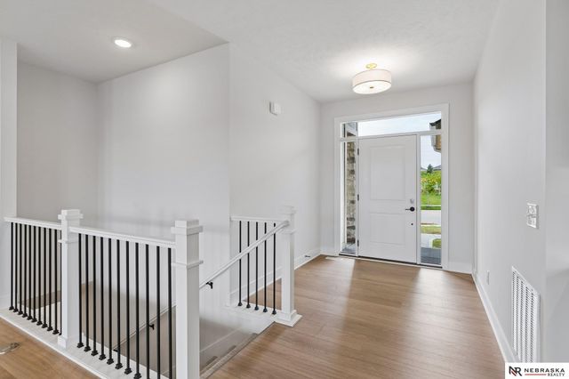7805 N 167 Avenue, Bennington, NE 68007