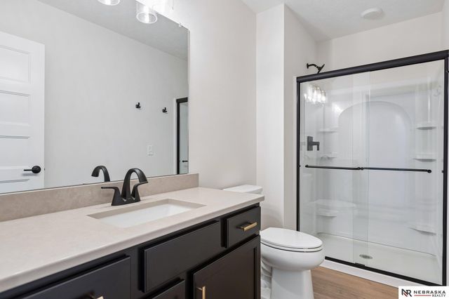7805 N 167 Avenue, Bennington, NE 68007