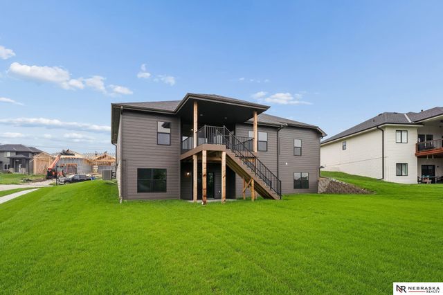 7805 N 167 Avenue, Bennington, NE 68007
