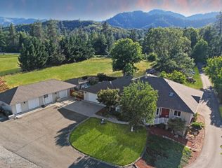 295 Foots Creek Road, Gold Hill, OR 97525