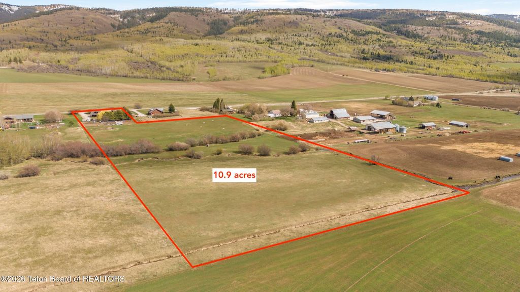 2315 S STATELINE Road, Driggs, ID 83422 photo 3