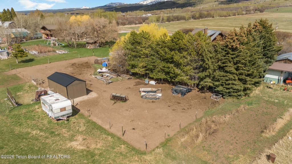 2315 S STATELINE Road, Driggs, ID 83422 photo 6