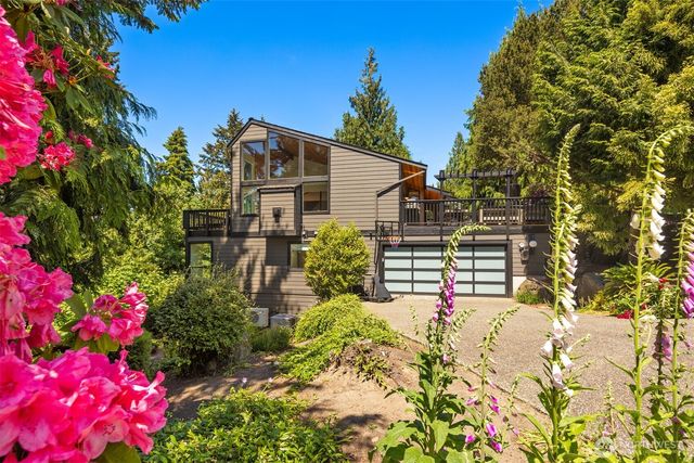13441 64th Terrace NE, Kirkland, WA 98034