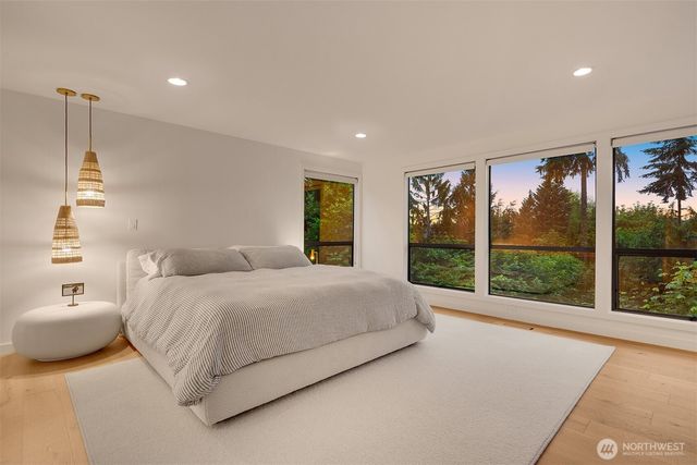 13441 64th Terrace NE, Kirkland, WA 98034