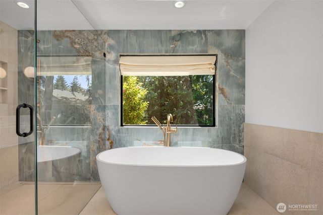 13441 64th Terrace NE, Kirkland, WA 98034