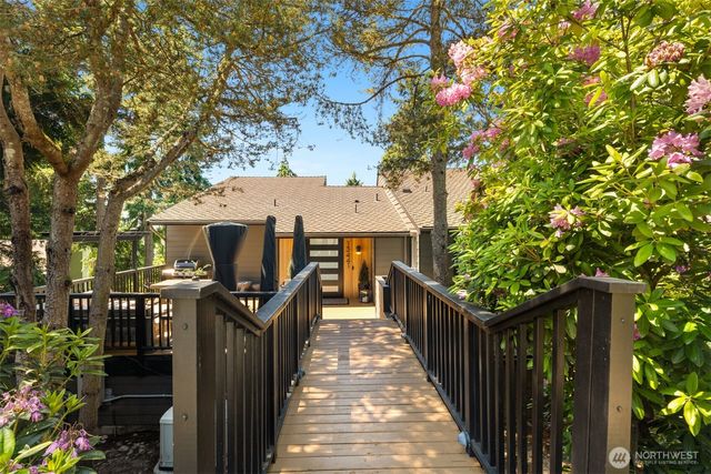 13441 64th Terrace NE, Kirkland, WA 98034
