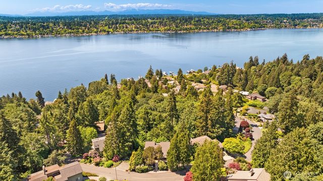 13441 64th Terrace NE, Kirkland, WA 98034