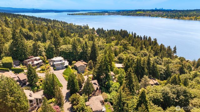 13441 64th Terrace NE, Kirkland, WA 98034