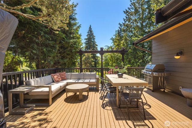 13441 64th Terrace NE, Kirkland, WA 98034