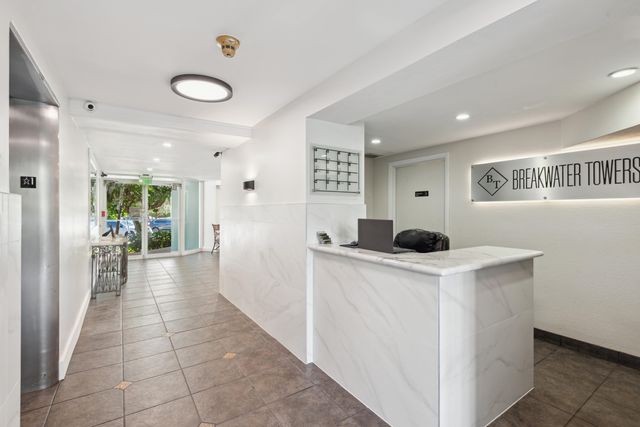 1900 S Ocean Drive 1006, Fort Lauderdale, FL 33316