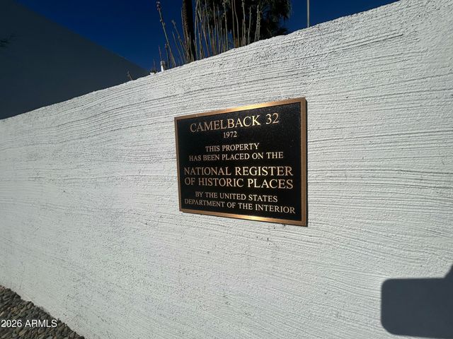 3243 E CAMELBACK Road, Phoenix, AZ 85018