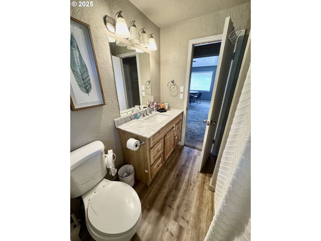 1135 MONMOUTH St, Independence, OR 97351