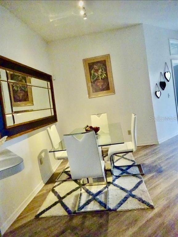 Image 6 of property listing at 7360 WESTPOINTE BOULEVARD 127, Orlando, FL 32835