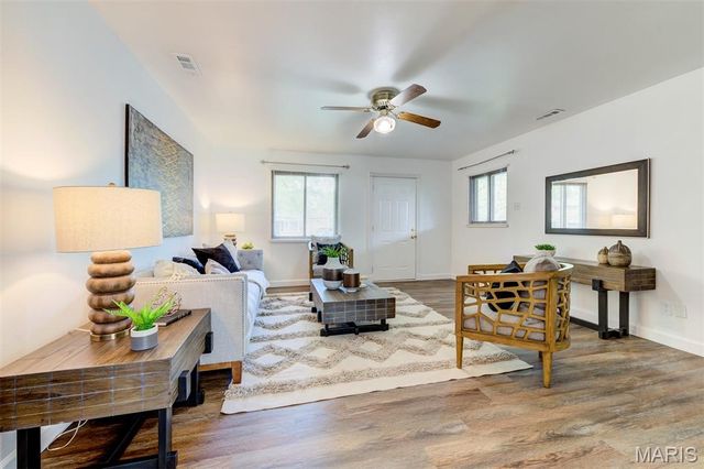 9462 Margo Ann Lane, St Louis, MO 63134