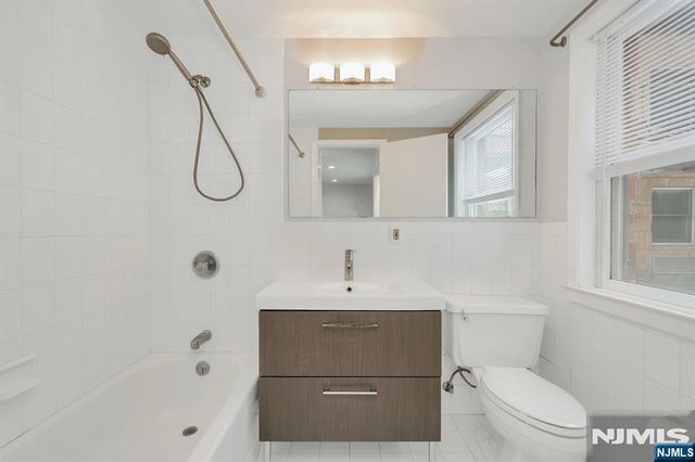 50 Pine C211, Montclair, NJ 07042