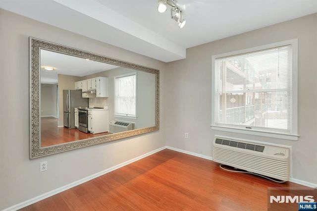 50 Pine C211, Montclair, NJ 07042