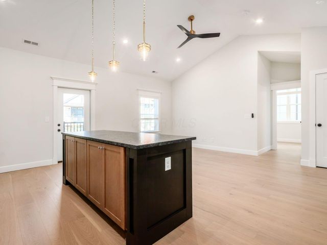 2015 W 5th Avenue, 108, Marble Cliff, OH 43212