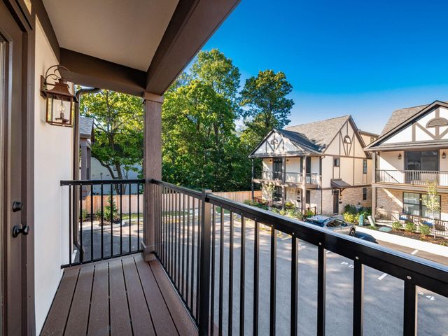 2015 W 5th Avenue, 108, Marble Cliff, OH 43212