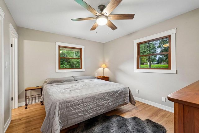 1389 Glenbrook DRIVE, Cedarburg, WI 53012
