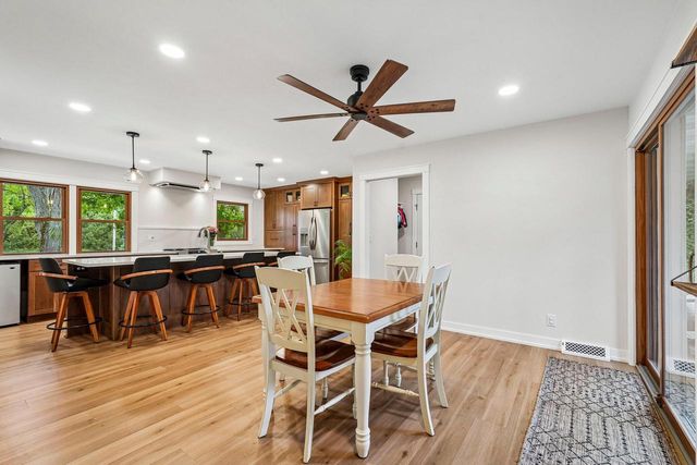 1389 Glenbrook DRIVE, Cedarburg, WI 53012