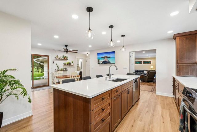 1389 Glenbrook DRIVE, Cedarburg, WI 53012
