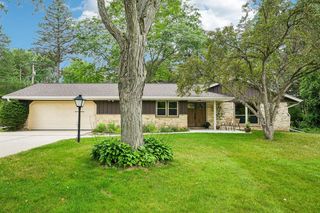 1389 Glenbrook DRIVE, Cedarburg, WI 53012
