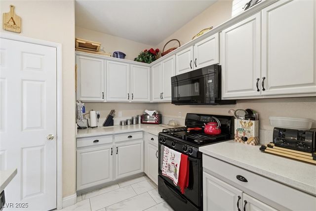 6320 Blowing Sky Street 102, North Las Vegas, NV 89081