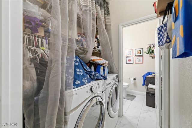 6320 Blowing Sky Street 102, North Las Vegas, NV 89081