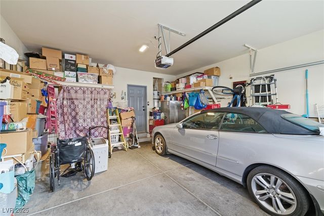 6320 Blowing Sky Street 102, North Las Vegas, NV 89081