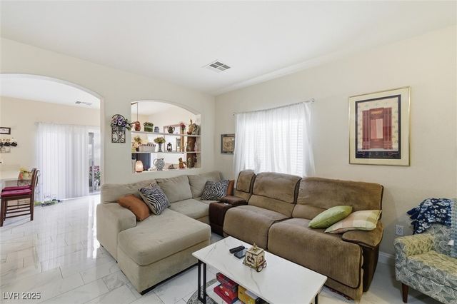 6320 Blowing Sky Street 102, North Las Vegas, NV 89081