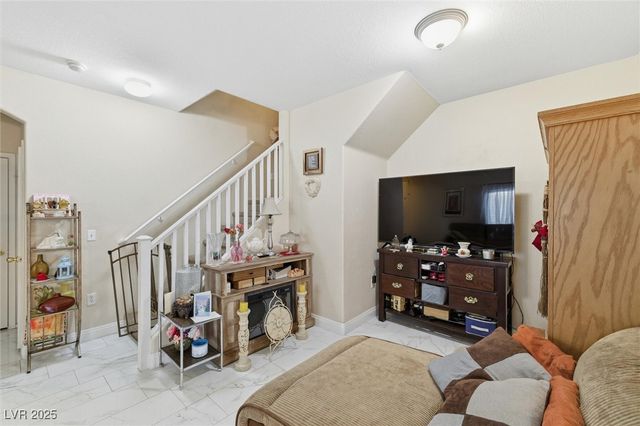 6320 Blowing Sky Street 102, North Las Vegas, NV 89081