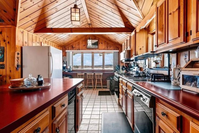 210 South Shore Road, New Durham, NH 03855