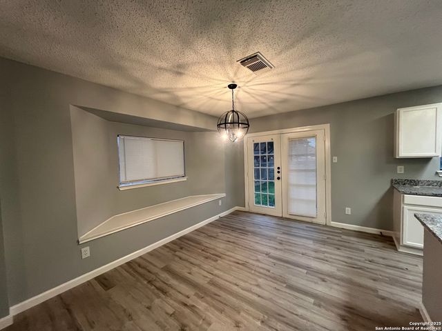 8230 Cantura Mills, Converse, TX 78109