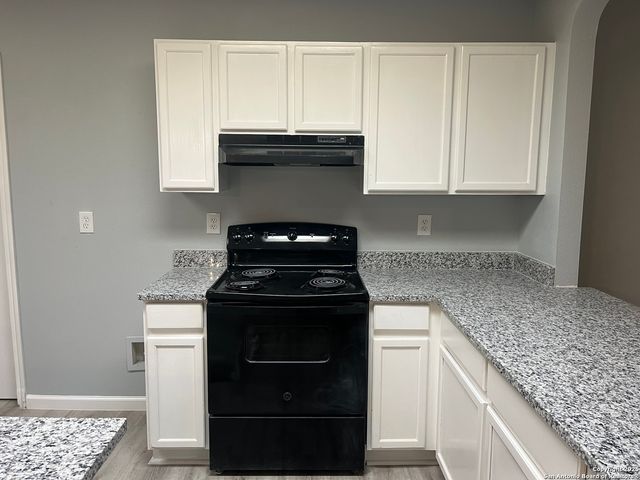 8230 Cantura Mills, Converse, TX 78109