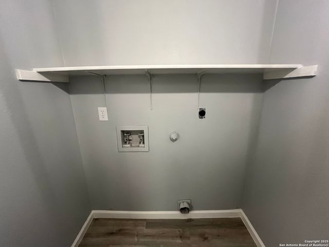 8230 Cantura Mills, Converse, TX 78109