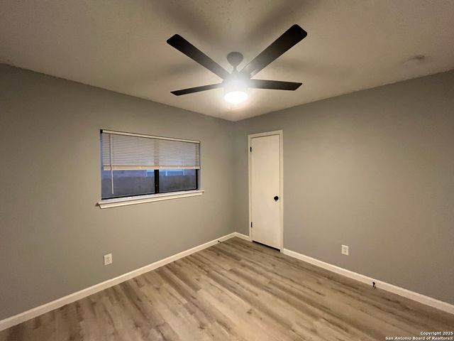 8230 Cantura Mills, Converse, TX 78109