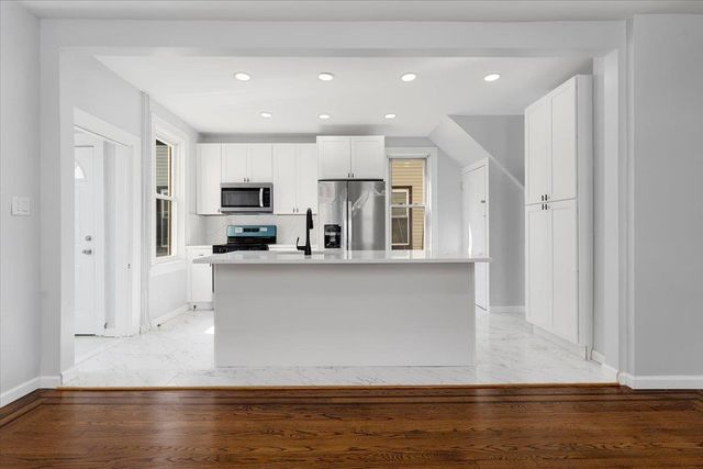 442 AVENUE E, Bayonne, NJ 07002