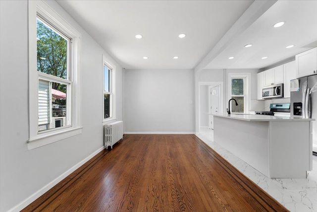 442 AVENUE E, Bayonne, NJ 07002