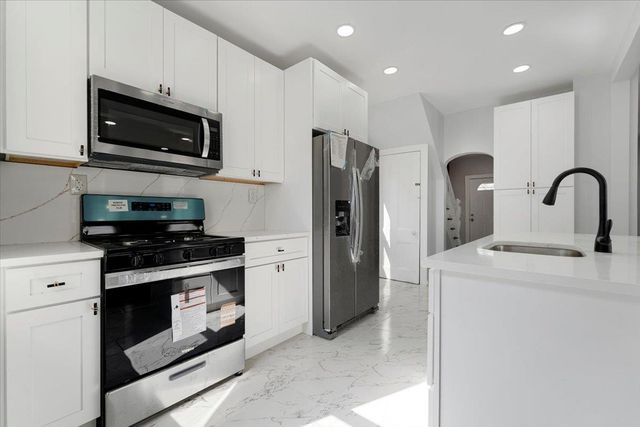 442 AVENUE E, Bayonne, NJ 07002