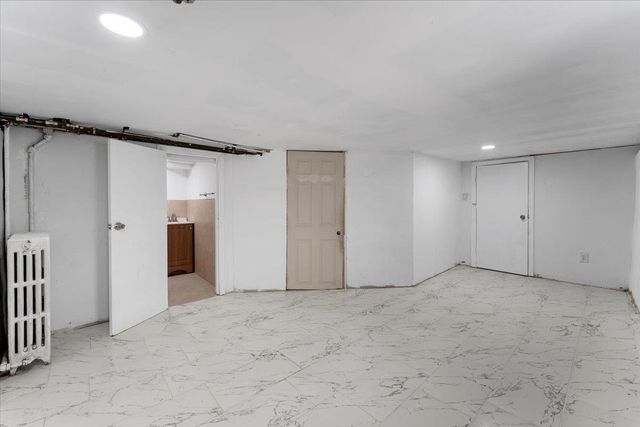 442 AVENUE E, Bayonne, NJ 07002