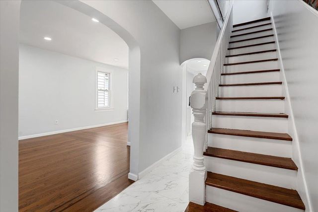 442 AVENUE E, Bayonne, NJ 07002