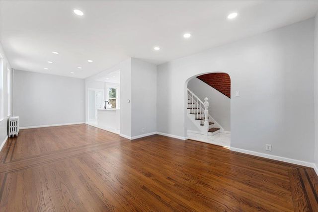 442 AVENUE E, Bayonne, NJ 07002