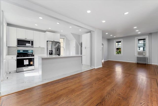 442 AVENUE E, Bayonne, NJ 07002