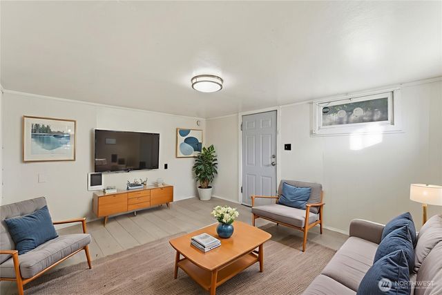 303 NE Ash Avenue, College Place, WA 99324